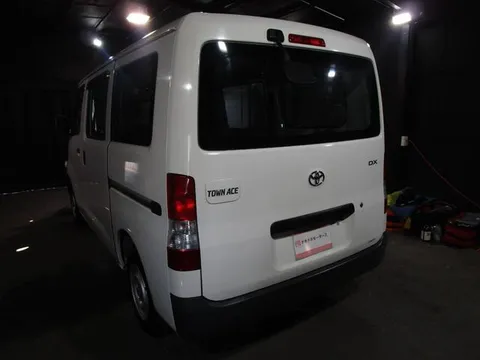 Toyota TownAce Van