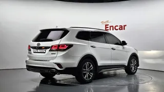 Hyundai Grand Santa Fe (Maxcruz)