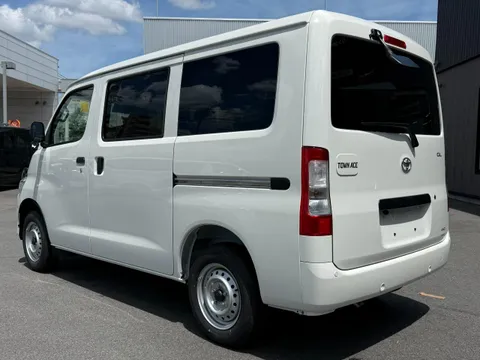 Toyota TownAce Van