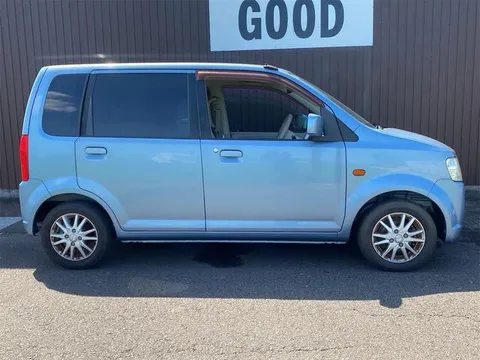 Nissan Otti