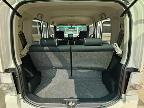 Toyota Pixis Space
