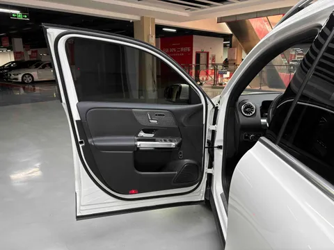 Mercedes-Benz Mercedes-Benz GLB