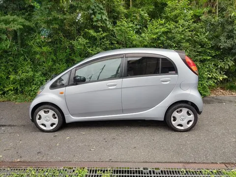Mitsubishi I