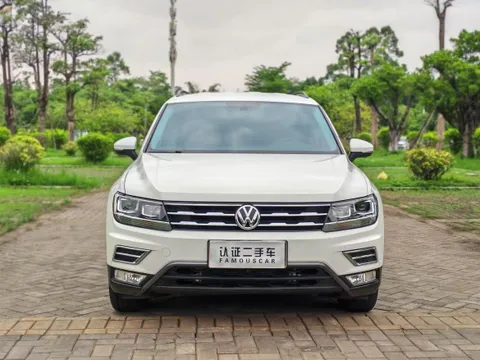 Volkswagen Tiguan L