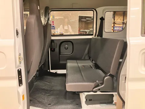 Nissan Clipper Van