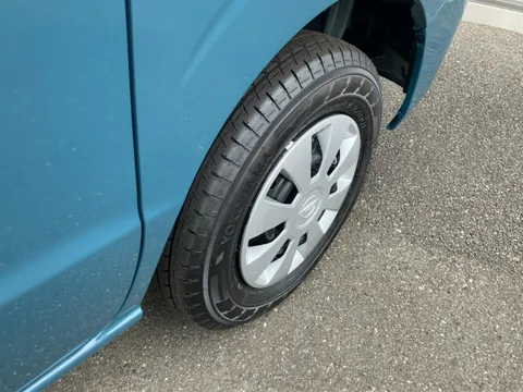 Nissan Clipper Van