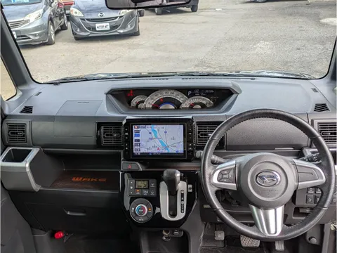Daihatsu Wake