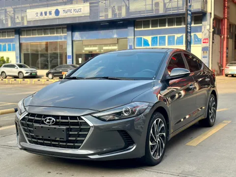 Hyundai Elantra (Avante)