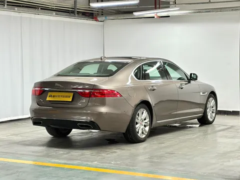 Jaguar XFL
