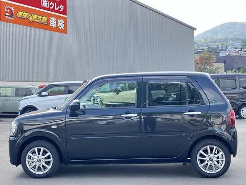 Daihatsu Mira Tocot