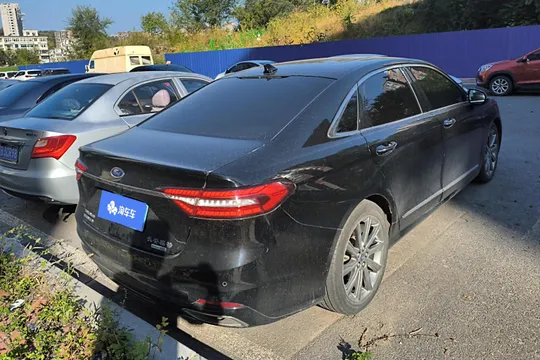 Ford Taurus