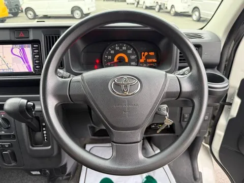 Toyota Pixis Van