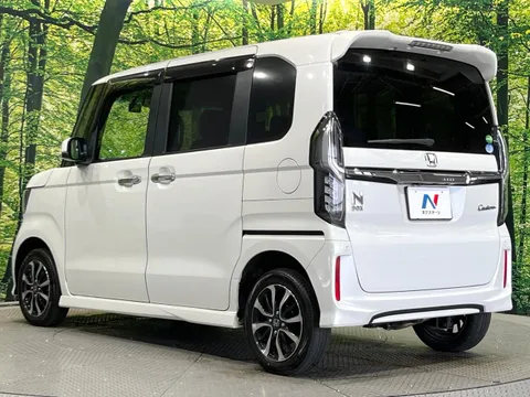 Honda N-BOX Custom