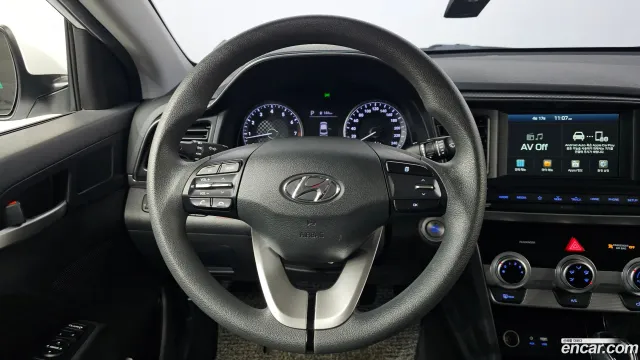 Hyundai Elantra (Avante)