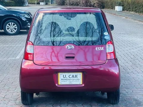 Daihatsu Esse