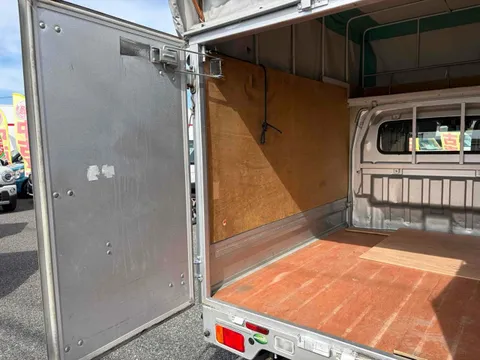 Nissan Clipper Truck