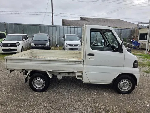Nissan Clipper Truck