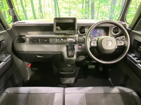 Honda N-BOX Custom