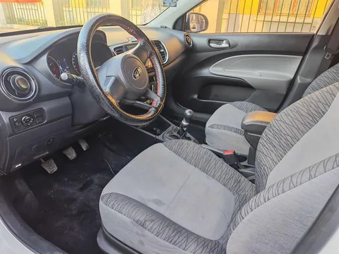 Kia Pegas