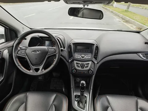 Chery Arrizo 5