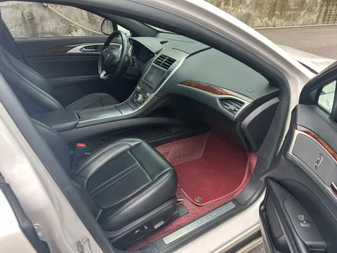 Lincoln MKZ