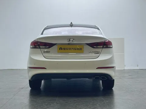 Hyundai Elantra (Avante)