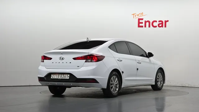 Hyundai Elantra (Avante)