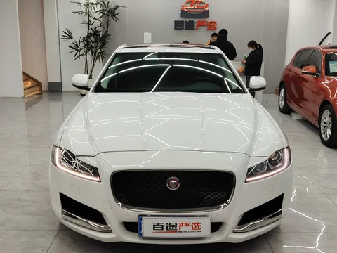 Jaguar XF