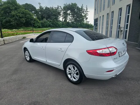 Renault SM3