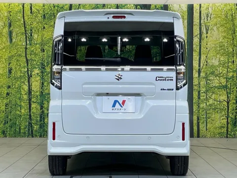 Suzuki Spacia Custom
