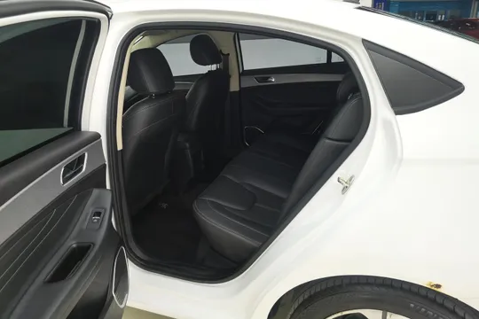Chery Arrizo 5