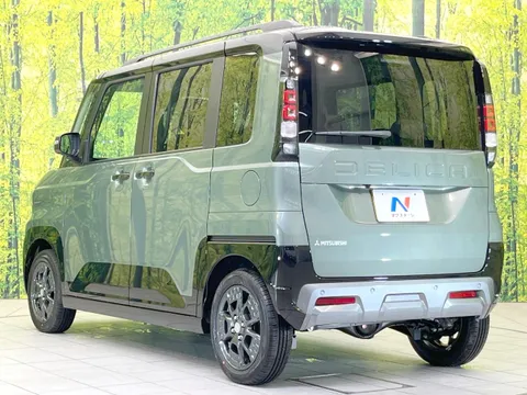 Mitsubishi Delica Mini