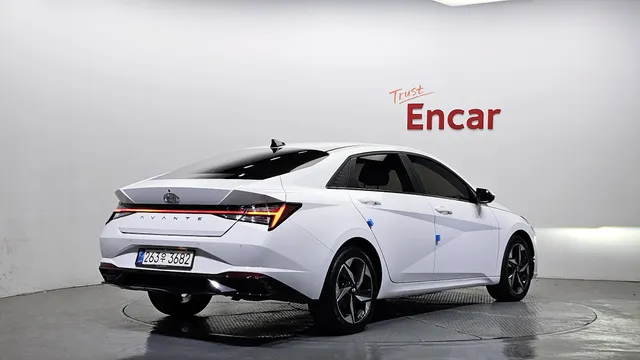 Hyundai Elantra (Avante)