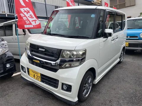 Honda N-BOX Custom