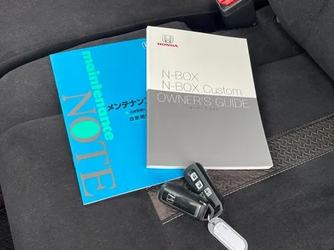 Honda N-BOX Custom