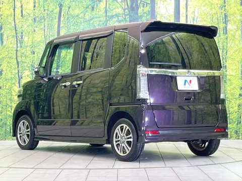 Honda N-BOX Custom