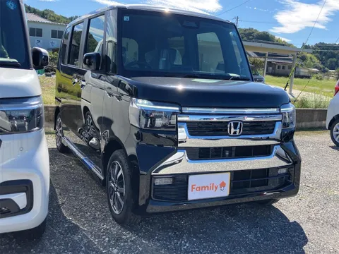 Honda N-BOX Custom