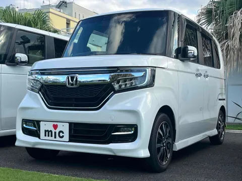 Honda N-BOX Custom
