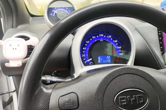 BYD F0