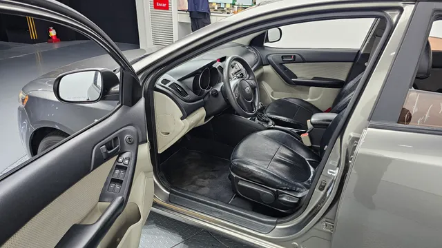 Kia Cerato (Forte)