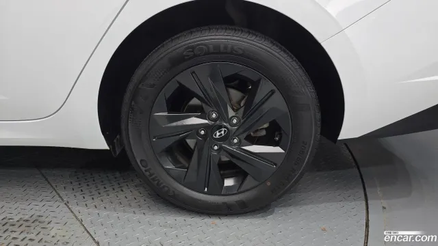 Hyundai Elantra (Avante)