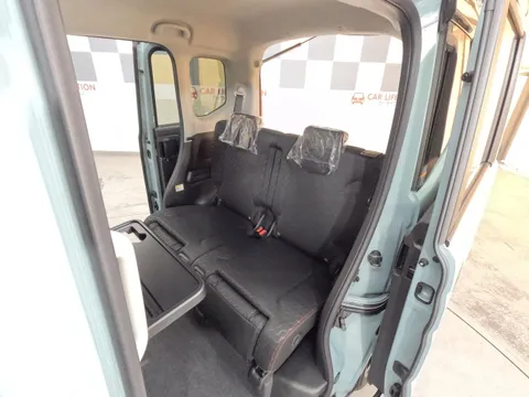 Suzuki Spacia Gear