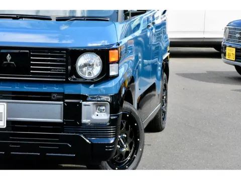 Mitsubishi Delica Mini