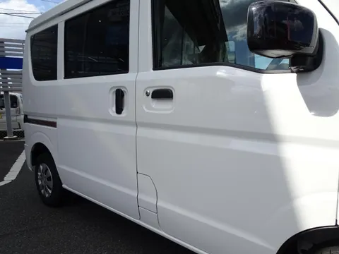 Nissan Clipper Van