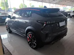 Lynk & Co 06