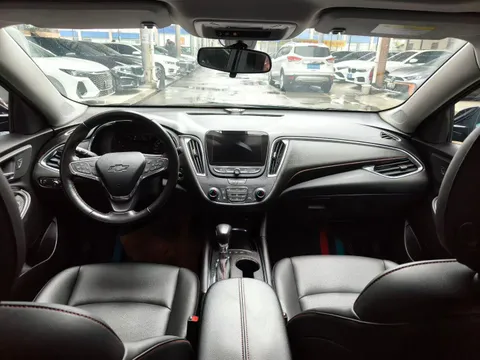 Chevrolet Malibu XL