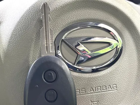 Daihatsu Mira Tocot