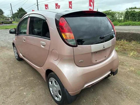 Mitsubishi I