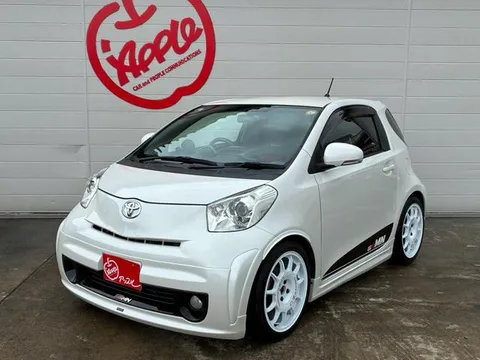 Toyota iQ