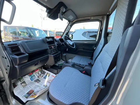 Nissan Clipper Truck
